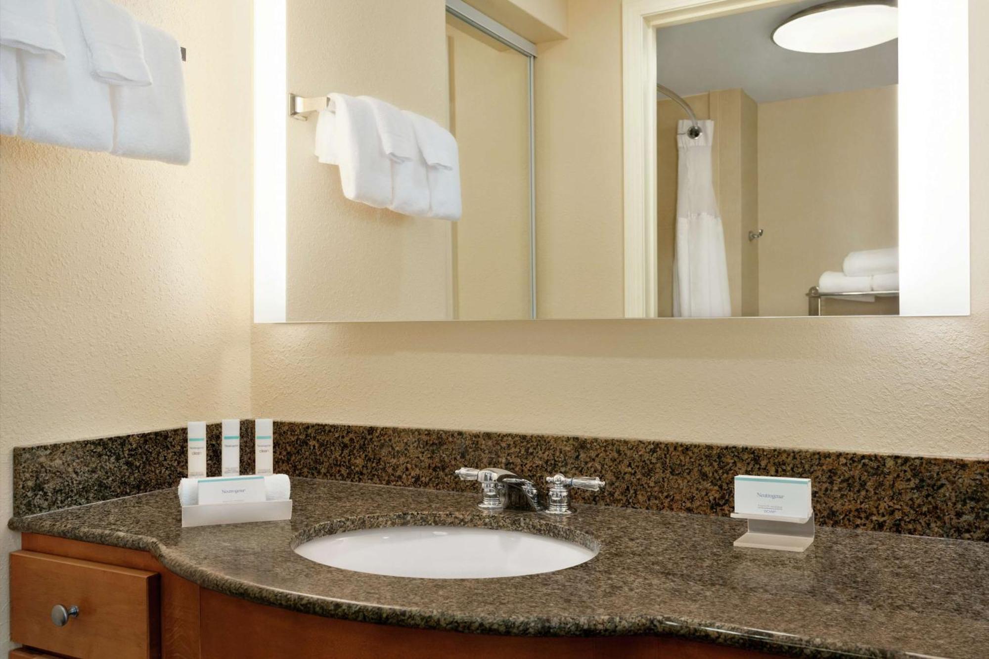 Homewood Suites By Hilton Allentown-Bethlehem Airport Екстериор снимка