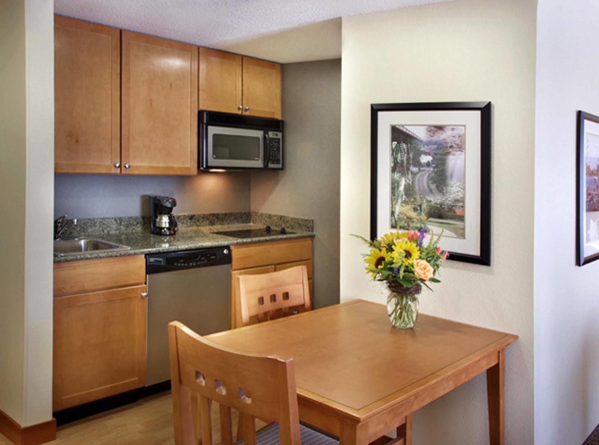 Homewood Suites By Hilton Allentown-Bethlehem Airport Стая снимка